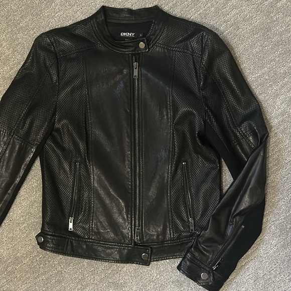 DKNY Black Perforated Leather Moto Jacket Size Small - Picture 1 of 8